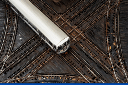 A Chicago Transit Authority L train in the Loop neighborhood of Chicago, Illinois.Photographer: Al Drago/Bloomberg
